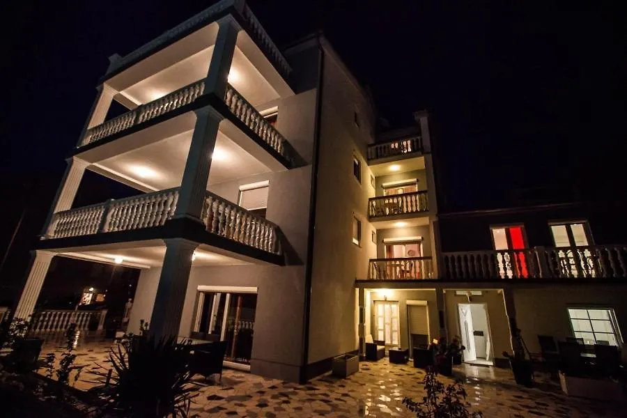 Apartment In Crikvenica With Sea View, Balcony, Air Conditioning, Wifi 3492-9 0*,